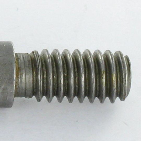 1 x Akse elforzinket stål lang M8X60 trin 150
