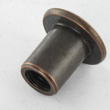 1 x Bindemøtrik fladt hoved Hoveddiameter 15 diameter 9 Længde under hoved 12 M6 Sekskantet fatning 4 BRON